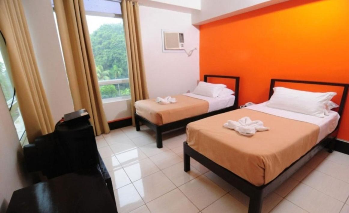 Negrense Suites Bacolod Eksteriør bilde