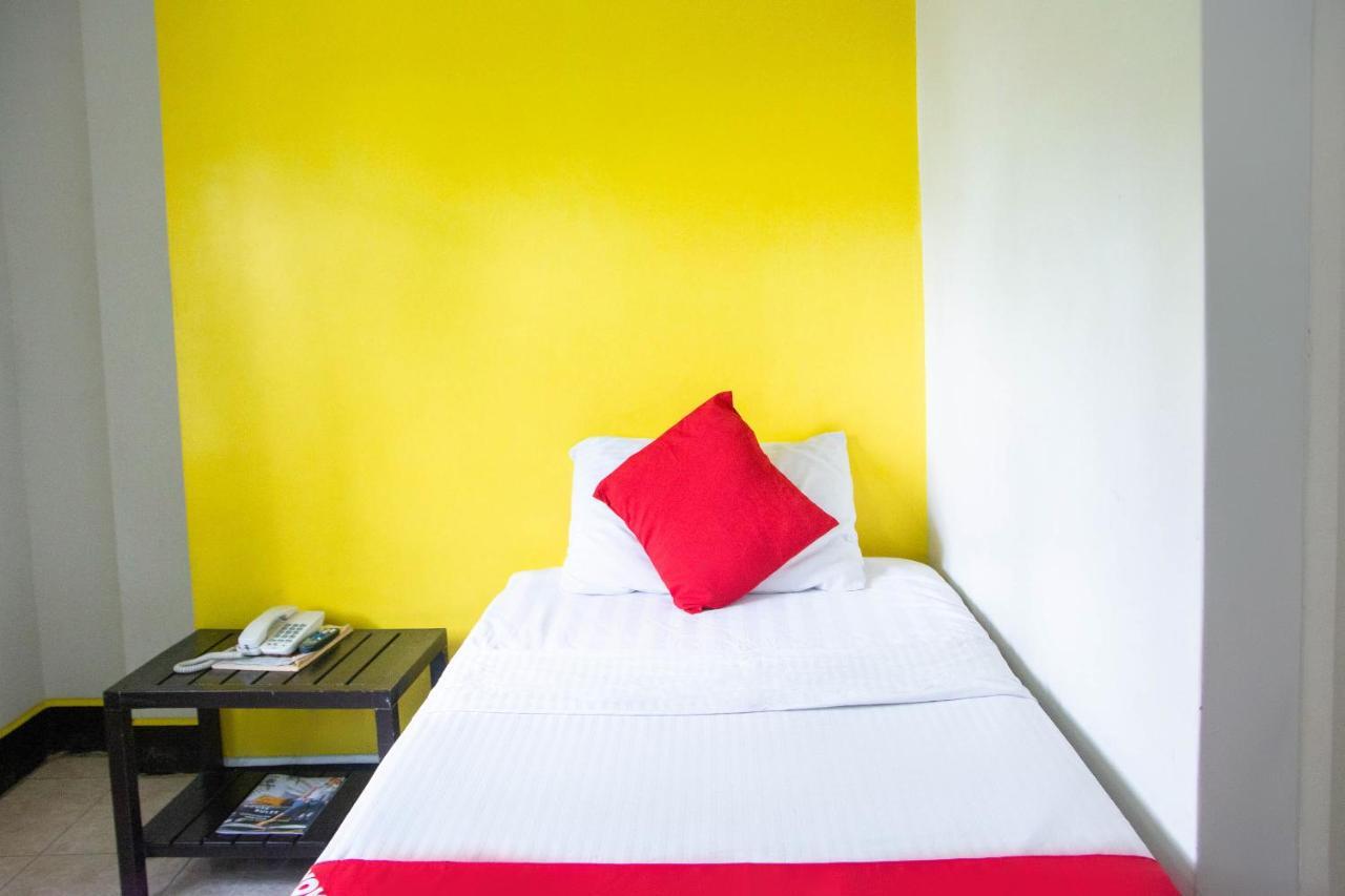 Negrense Suites Bacolod Eksteriør bilde